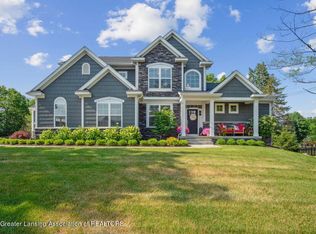 16900 Pine Hollow Dr, East Lansing, MI 48823