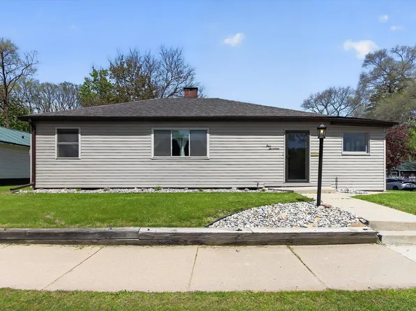 417 Washington Ave, Alma, MI 48801