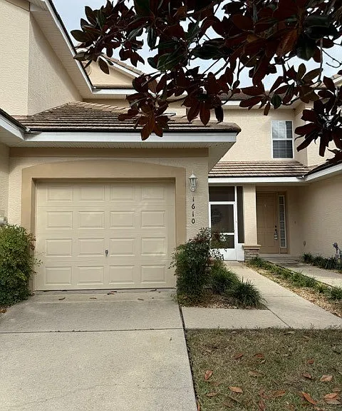 1610 W Spring Meadow Loop — Photo 1