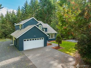 20698 Mainland View Ln NE, Suquamish, WA 98392