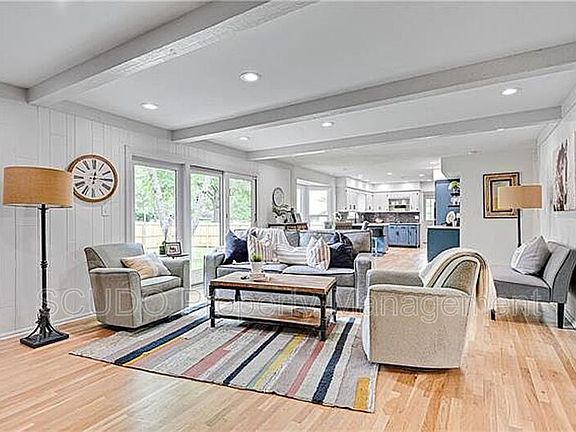 3rd image of 10100 Hardy St