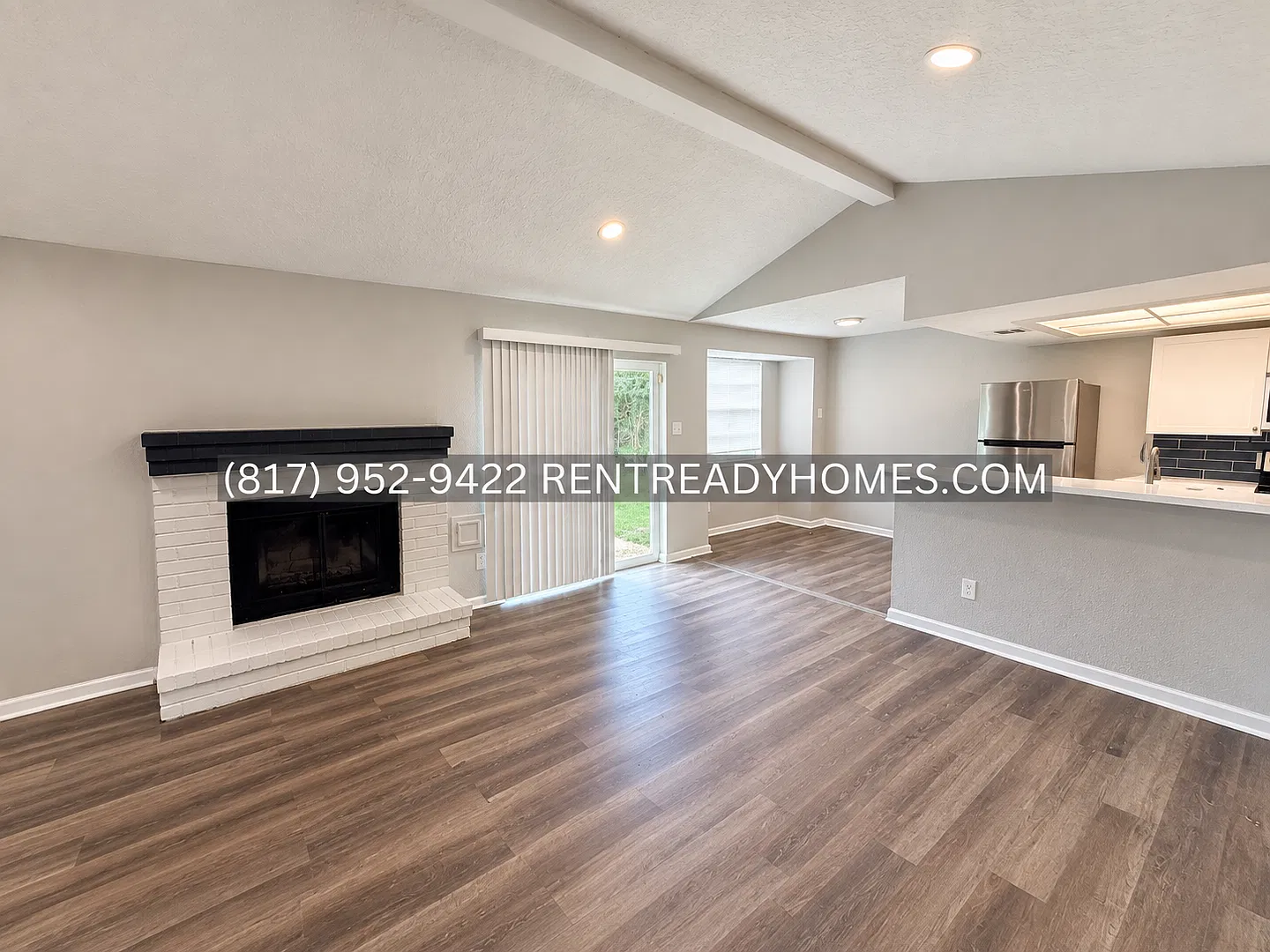 11802 Crystalwood Dr - 3 Bedroom Home With Backyard In East Houston — Photo 3