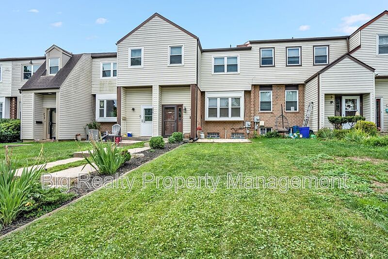 1st image of 268 Birch Dr