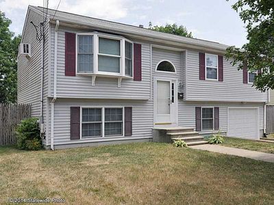 194 Woodbine St, Cranston, RI, 02910