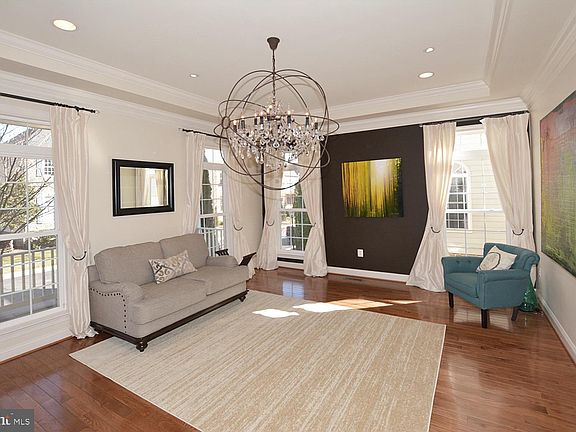 4th image of 10341 Southam Ln