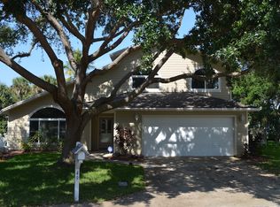 49 Greenwood Ln, Cocoa Beach, FL 32931