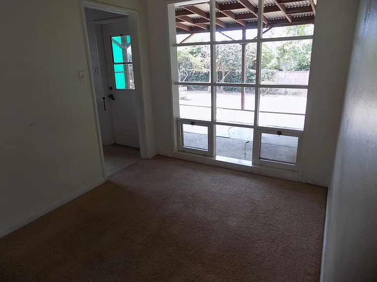 2537 Greta Pl — Photo 5