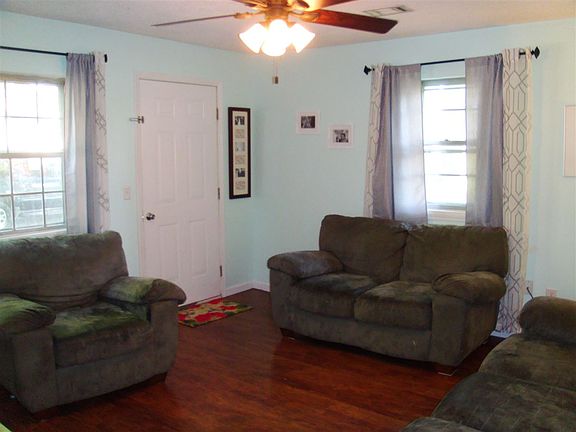 5th image of 116 East Dr