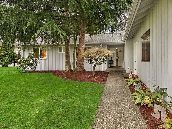 3rd image of 11011 NE 145th St