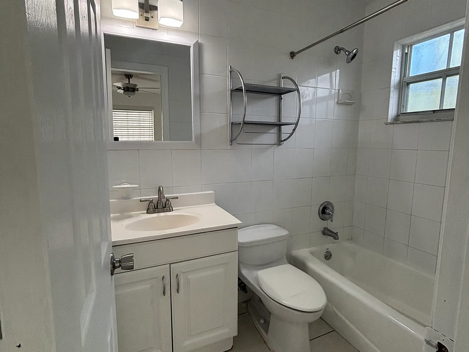 3 bed, $3,395 — Photo 4
