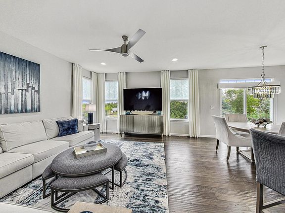 4th image of 23087 N Pinehurst Dr