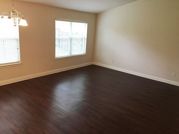 4th image of 754 Bent Wood Pl