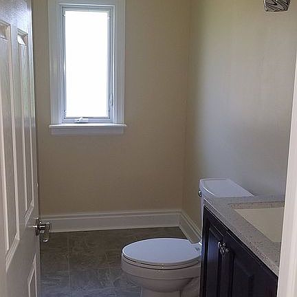 5th image of 21629 Blackburn St