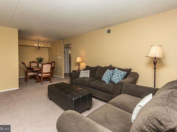 3rd image of 5200 Hilltop Dr APT N4