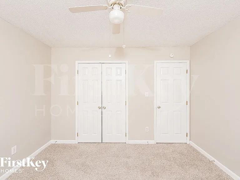 6768 Crossbrook Ln — Photo 12