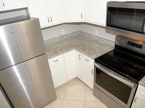 5th image of 4274 Calinda Ln APT 213