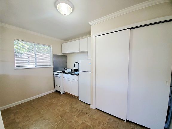 2nd image of 725A Ocean View Ave
