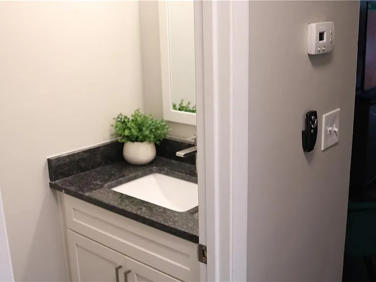 6463 Klinect Ct — Photo 30