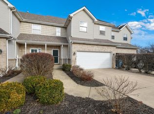 8127 Victoria Pl, Crown Point, IN 46307