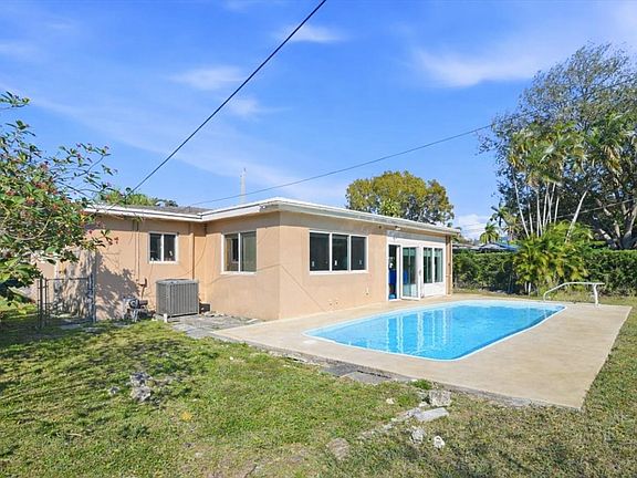 3rd image of 4014 Johnson Street