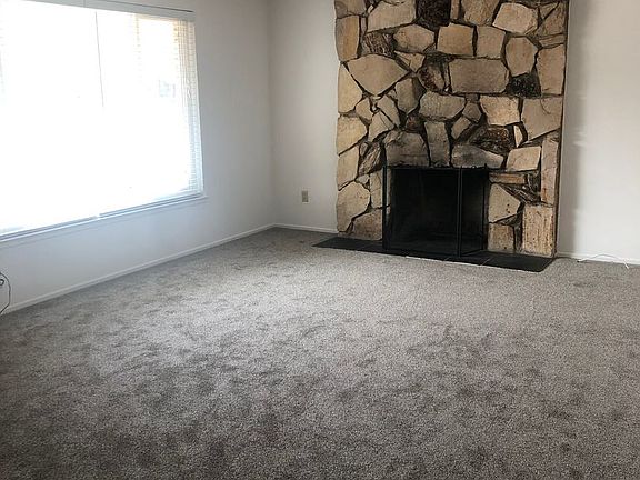 3rd image of 9556 Lake Natoma Dr