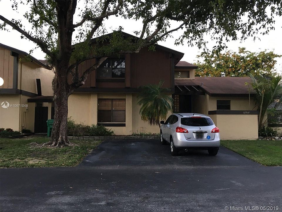2nd image of 12943 SW 67th Ln