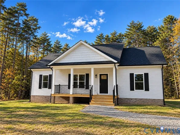 3 Coffeys Rd, Farmville, VA 23901