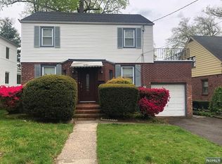 1091 Trafalgar St, Teaneck, NJ 07666