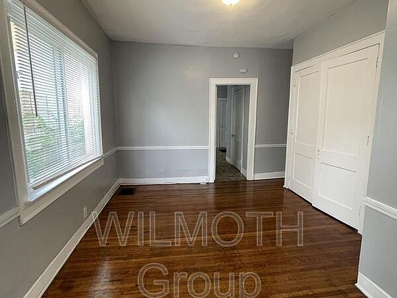 4th image of 2827 N Kenwood Ave APT 2