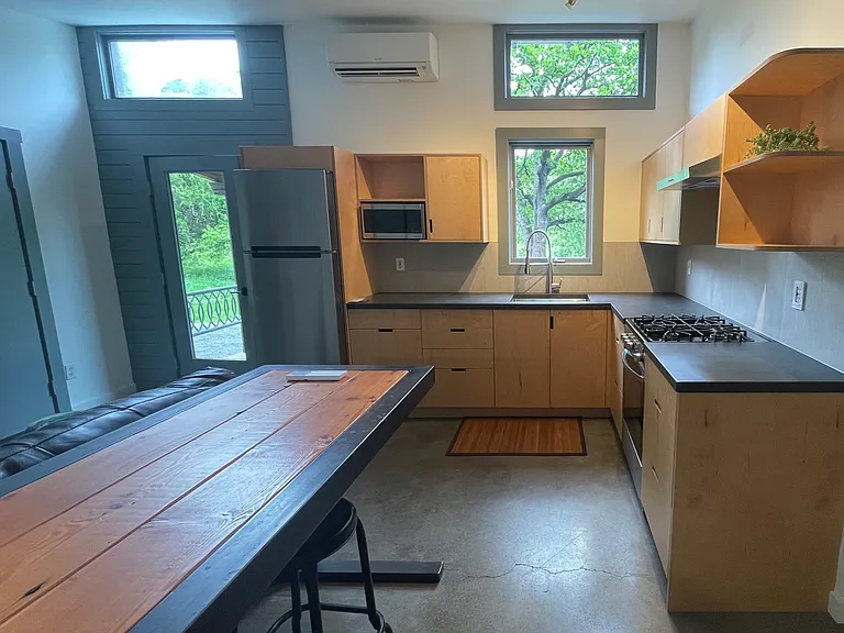 1606A Rock Creek Rd — Photo 3