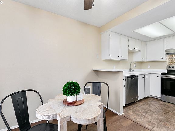 4th image of 1500 NE 72nd St APT 2