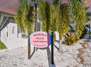 795 9th Ave N #13, Saint Petersburg, FL 33701