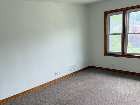 3rd image of 1809 E 31st St APT 2E