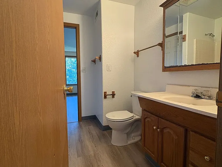 2 Bedroom 1.5 Bathroom Duplex in Southwest Eugene — Photo 16