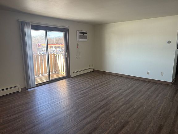 5th image of 1455 W Alcan Dr #8