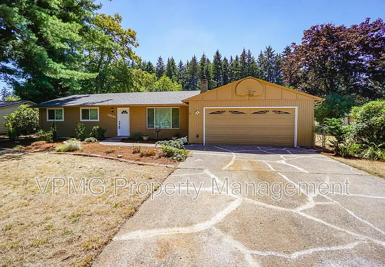 19505 NE 11th St — Photo 1