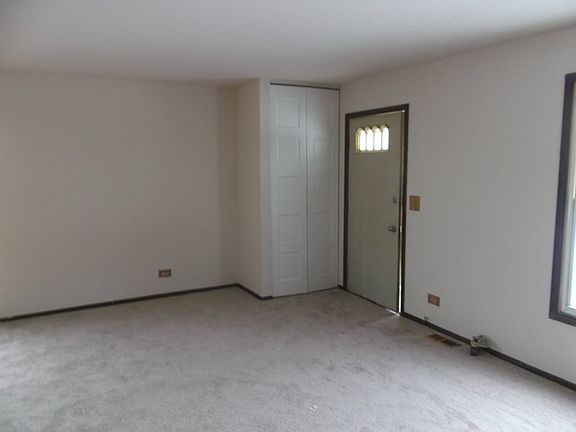 3rd image of 204 Sunset Ct #3903