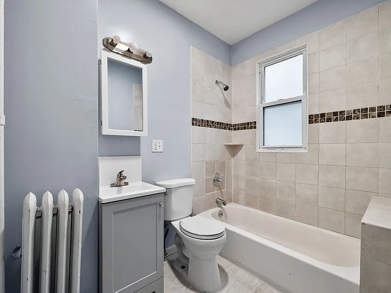 145 E 31st St — Photo 11