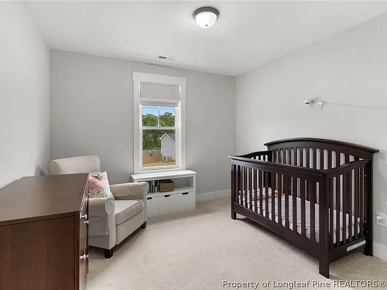 105 Woodford Ln — Photo 23
