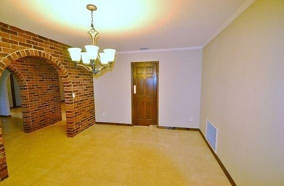 2nd image of 4616 Landscape Dr