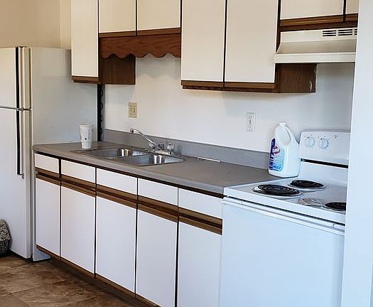 3rd image of 1130 Grand Ave APT 3