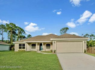725 De Groodt Rd SW, Palm Bay, FL 32908