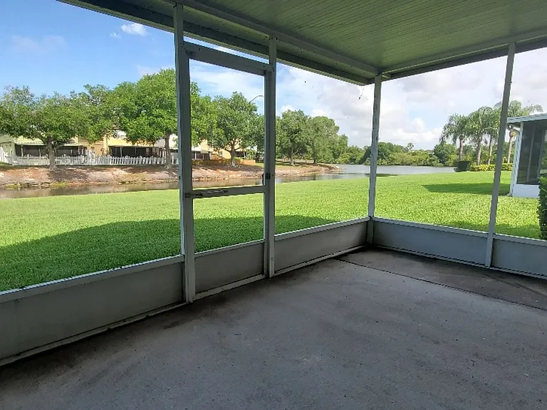 337 Kensington Lake Cir — Photo 16