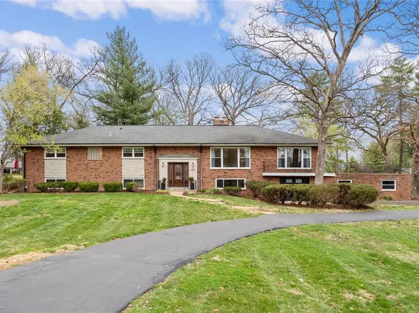 45 Grantwood Ln, Saint Louis, MO 63123