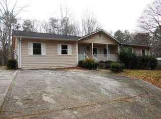 5830 Whispering Pines Rd SW, Mableton, GA 30126