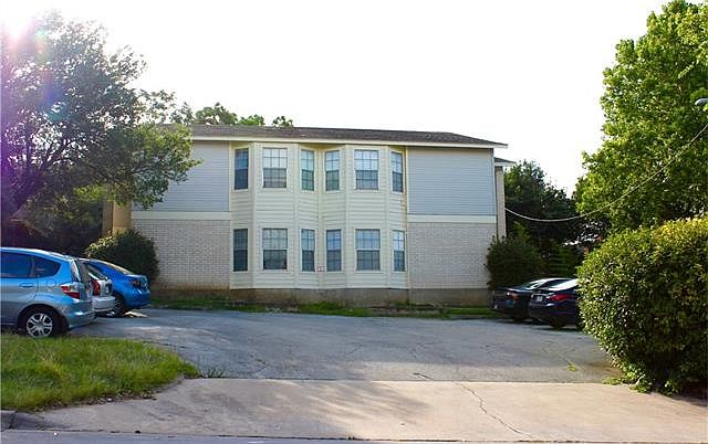 1st image of 2004 Kirksey Dr APT B