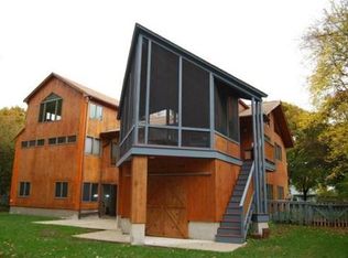 32 Independence Rd, Bedford, MA 01730