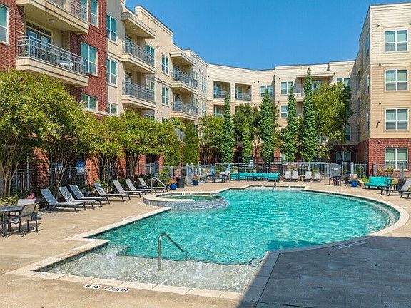 5th image of 8877 Lakes At 610 Dr APT 437