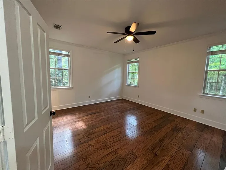 1381 Manor House Dr — Photo 9