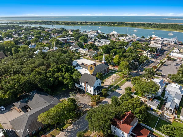 204 Turner Street, Beaufort, NC 28516
